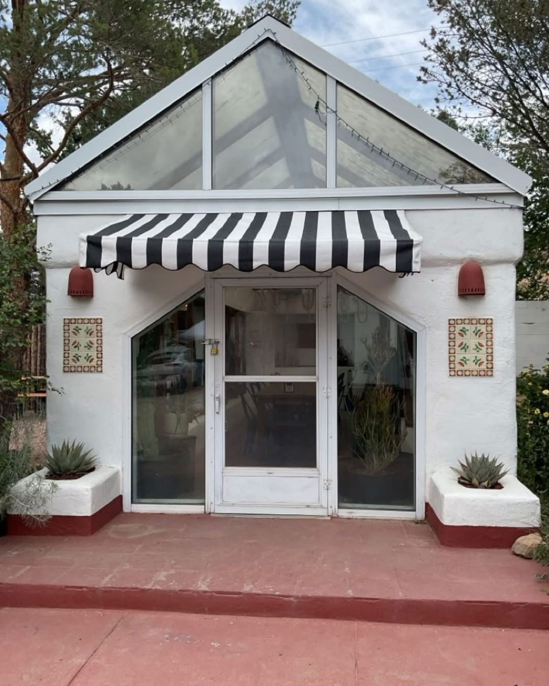 Cute-Bungalow-LG